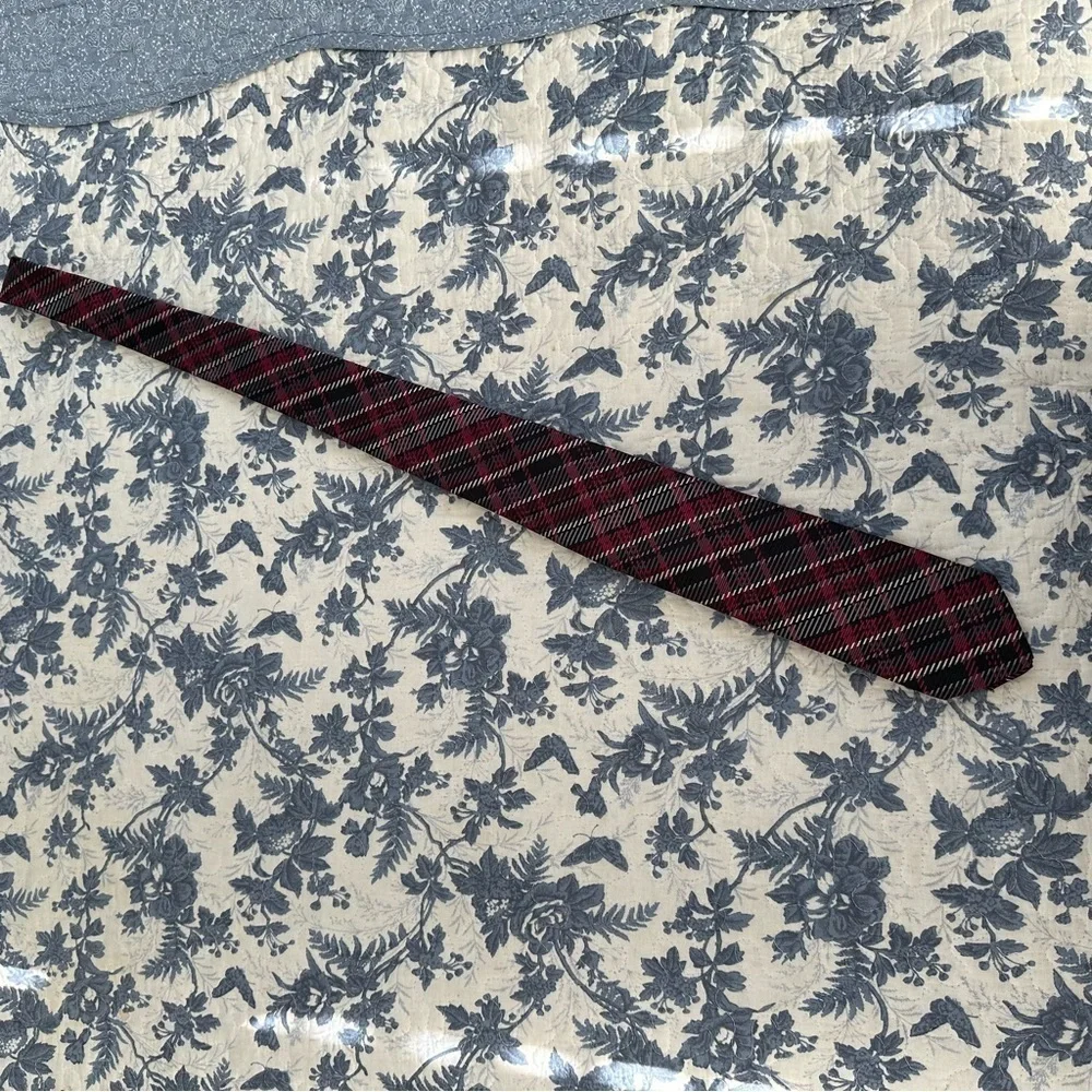 Michelsons Seven Fold Tie Red Black Gray Plaid Silk 58” x 3” Preppy Academic